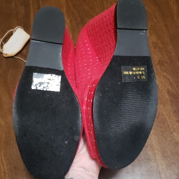 Restricted Red Wedge heels - Picture 3 of 4